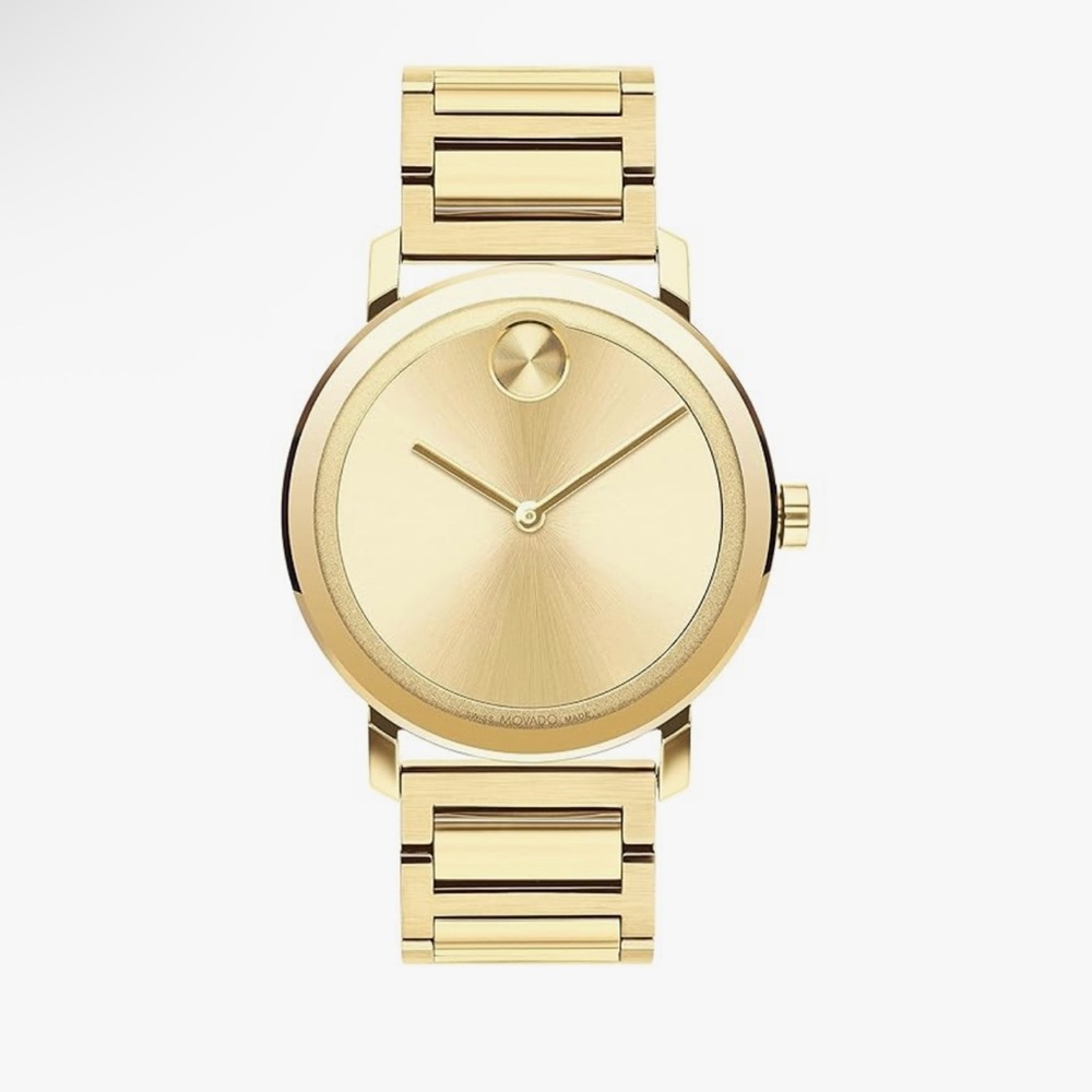 Gold Watch with Sleek Design